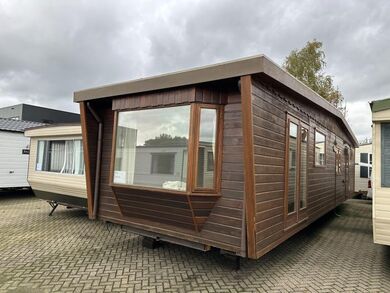 Saricar Red Cedar Chalet