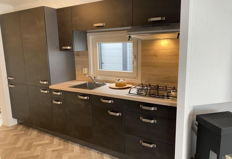 Sunhouse Limited  10 x 4