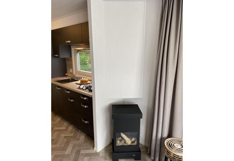 Sunhouse Limited  10 x 4