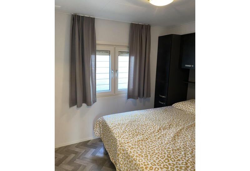 Sunhouse Limited  10 x 4