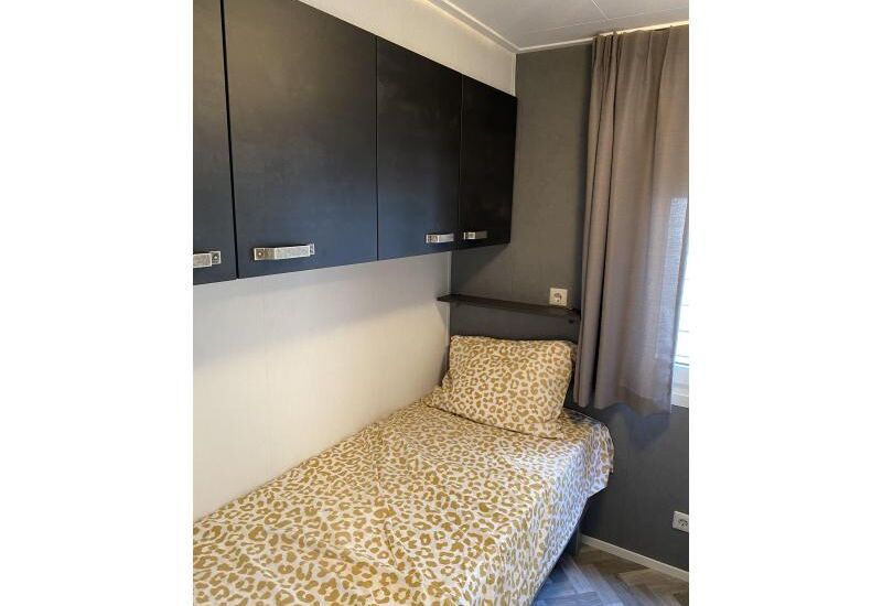 Sunhouse Limited  10 x 4