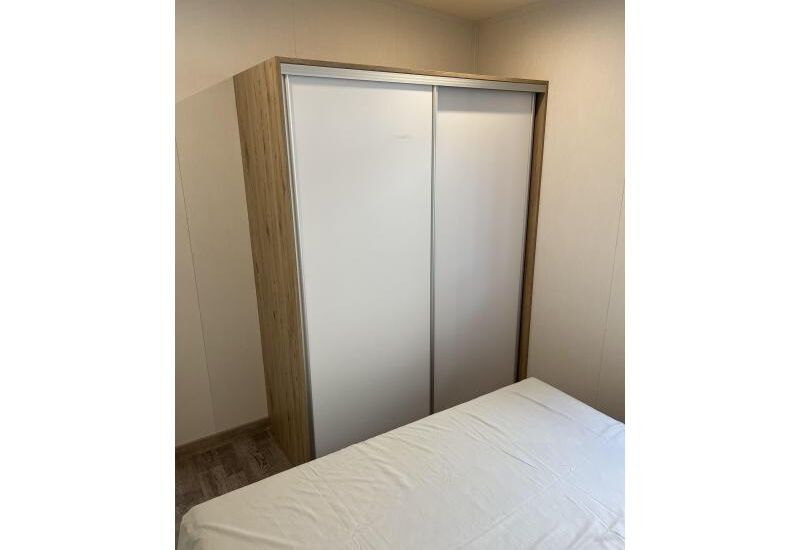 Victorino Lessenaar  10.50 x 4.10