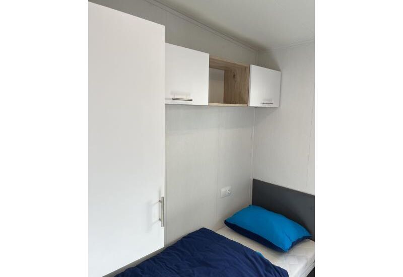 Victorino Lessenaar  10.50 x 4.10