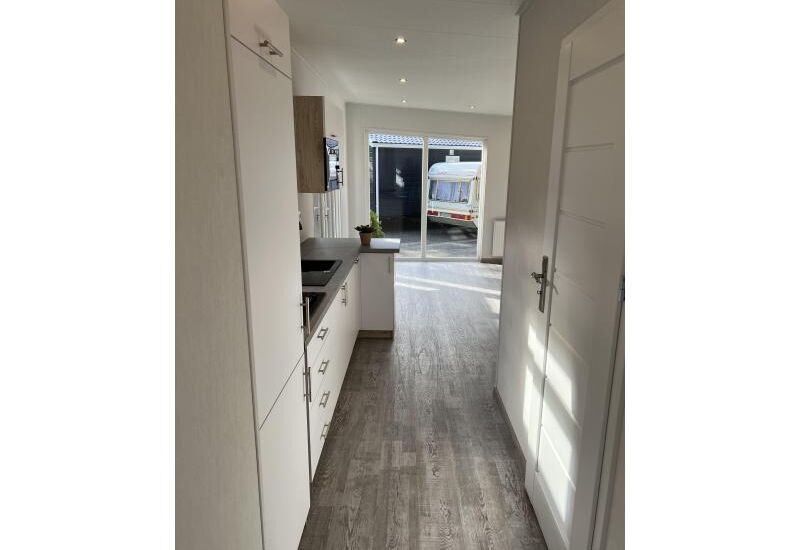 Victorino Lessenaar  10.50 x 4.10