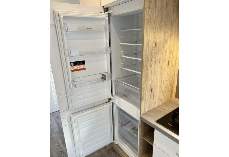 Victorino Lessenaar  10.50 x 4.10