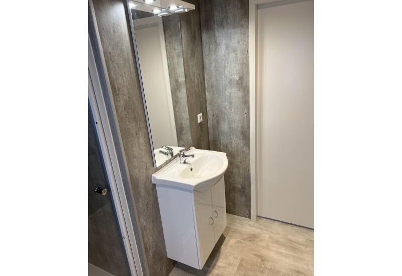 Sunhouse Limited  12.50 x 4.50