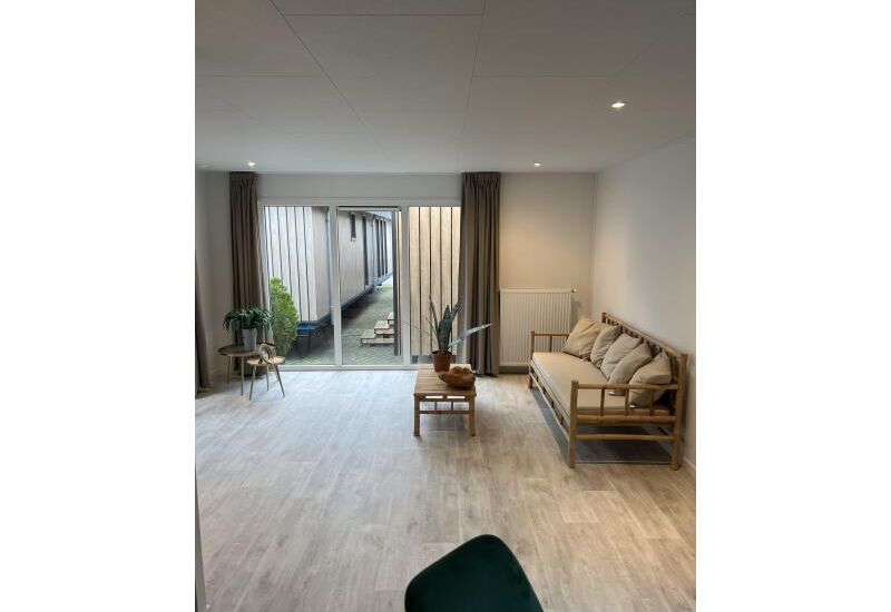 Sunhouse Limited  12.50 x 4.50