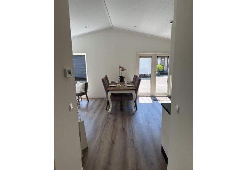 Sunhouse Double  9.90 x 7.30 (mantelzorg)