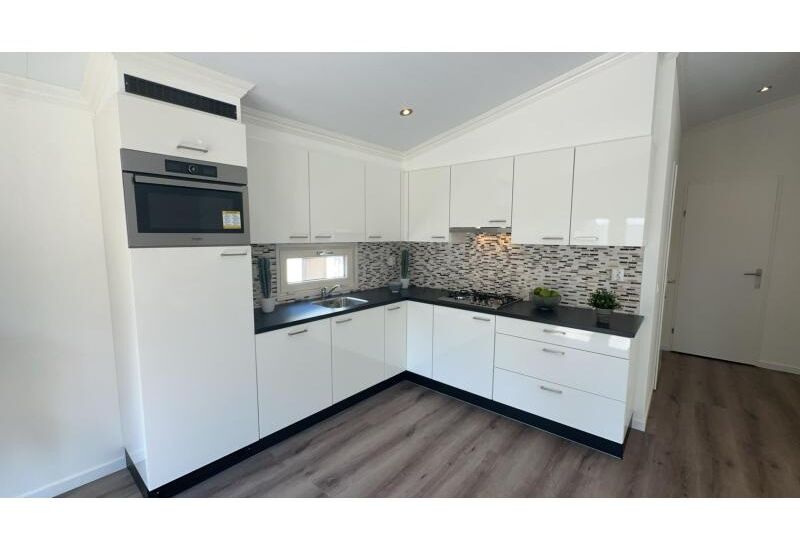 Sunhouse Double  9.90 x 7.30 (mantelzorg)