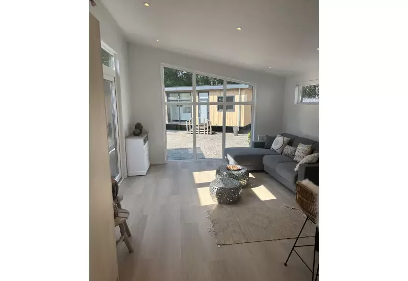 Apollo Lessenaar  12.10 x 4.30