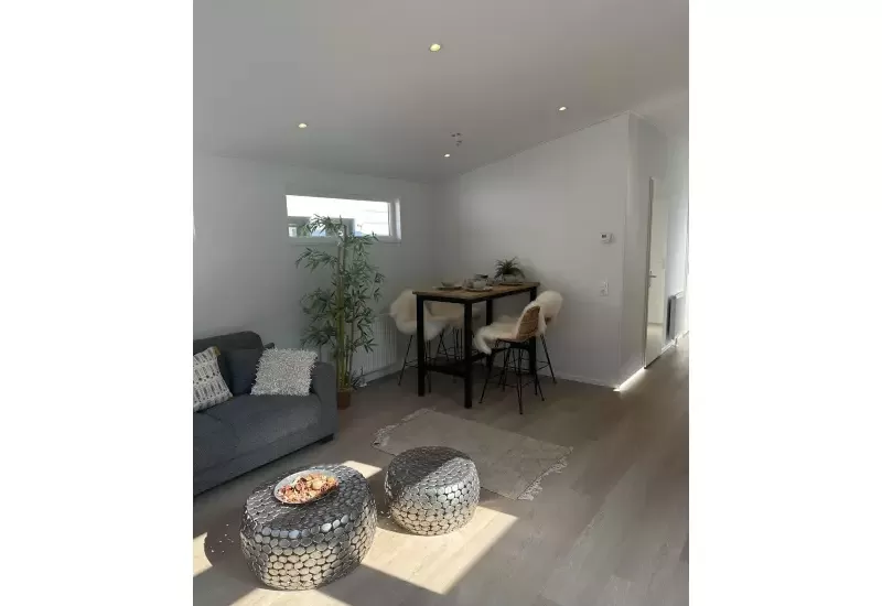 Apollo Lessenaar  12.10 x 4.30