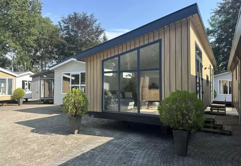 Apollo Lessenaar  12.10 x 4.30