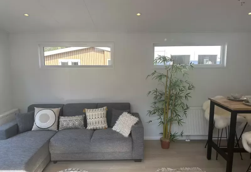 Apollo Lessenaar  12.10 x 4.30