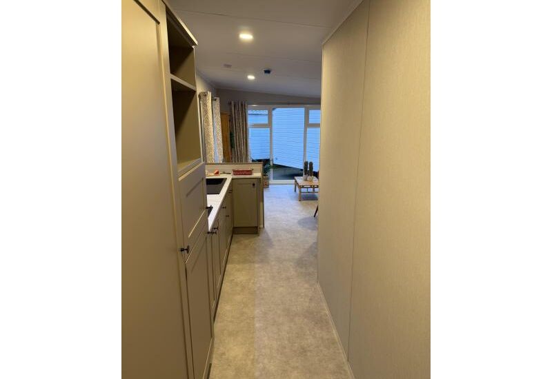 Shelvy Lessenaar  1000