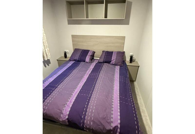 Shelvy Lessenaar  1000