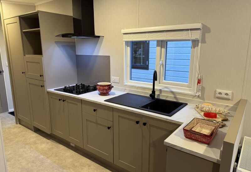 Shelvy Lessenaar  1000