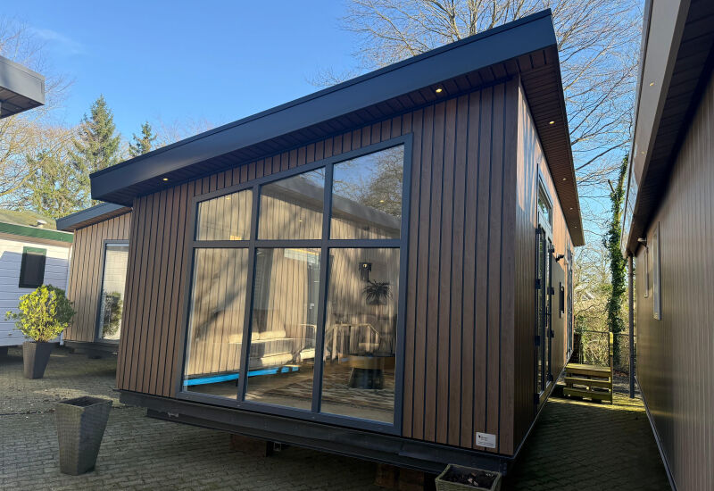 Apollo Lessenaar  12.10 x 4.30