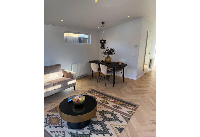 Apollo Lessenaar  12.10 x 4.30