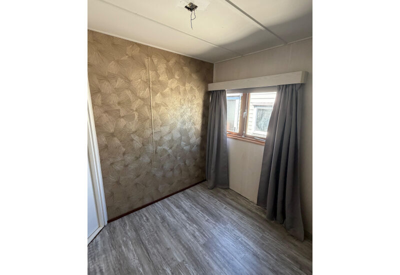 Saricar met aanbouw