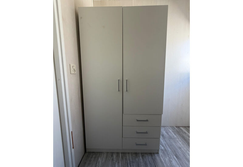 Saricar met aanbouw