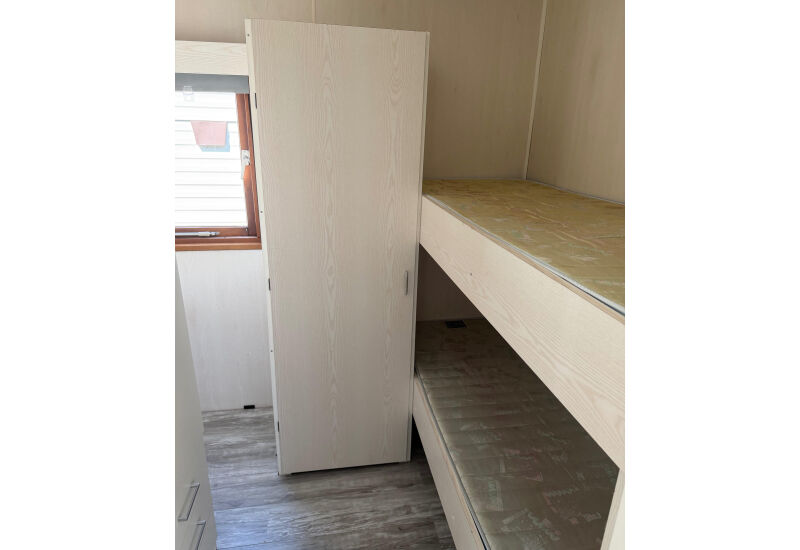 Saricar met aanbouw